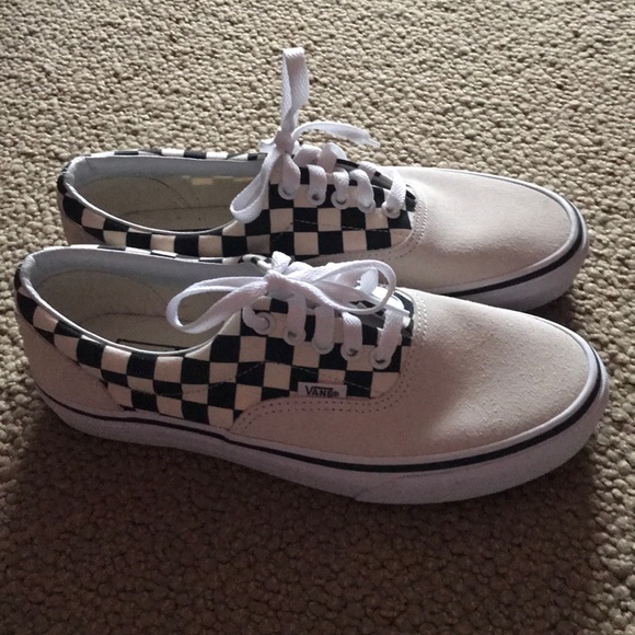 Brand new checkered vans - Picture 1 of 2